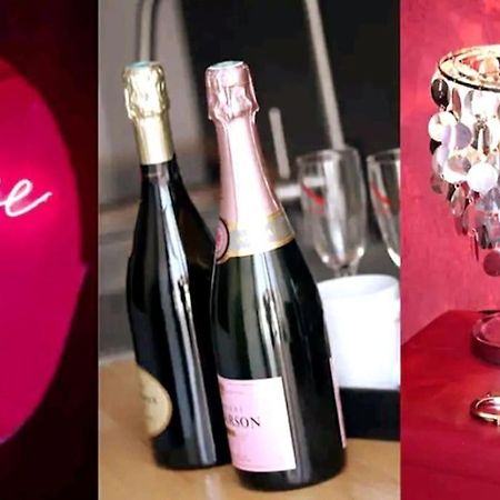 Appartement Balneo Et Sauna Prives The Red Room 莫吉奥 外观 照片