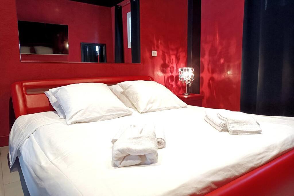 Appartement Balneo Et Sauna Prives The Red Room 莫吉奥 外观 照片