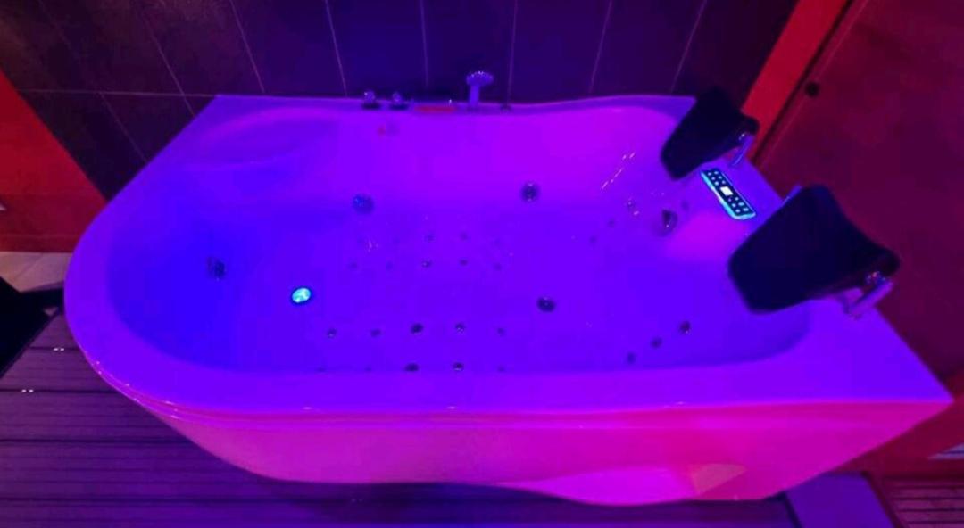 Appartement Balneo Et Sauna Prives The Red Room 莫吉奥 外观 照片